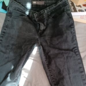 black skinny jeans